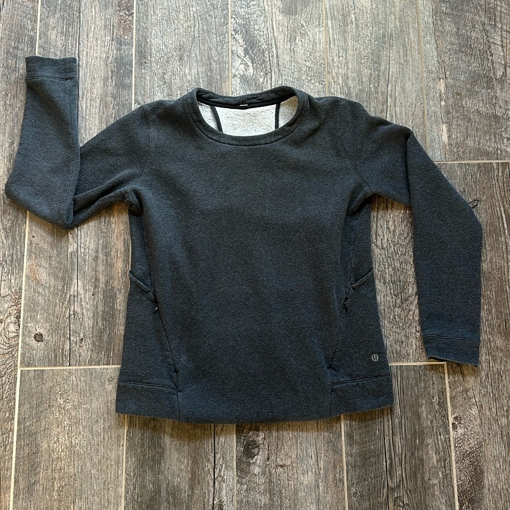 Lululemon Sweatshirt size 10